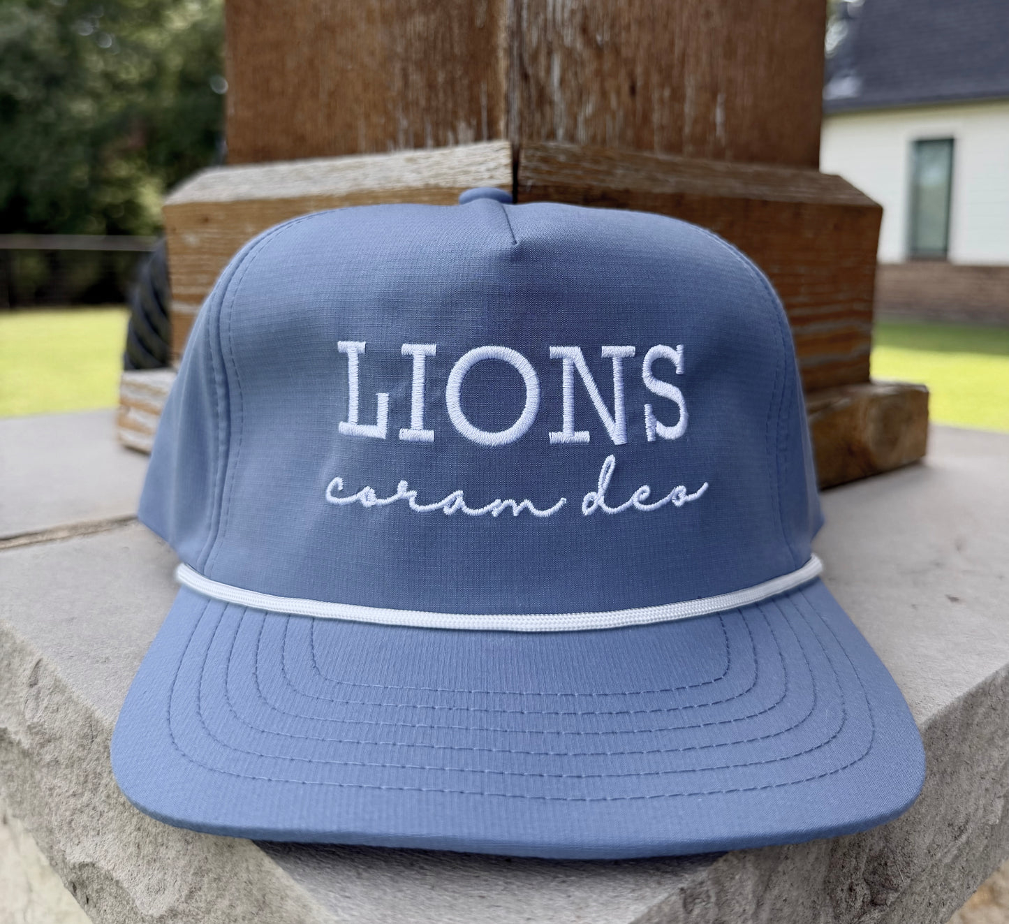LIONS CORAM DEO Hat with Rope